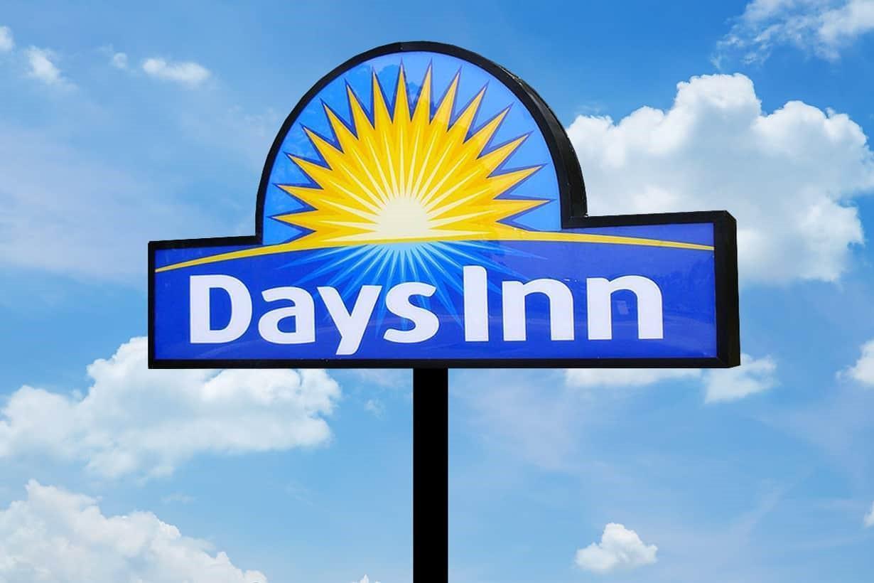 Days Inn By Wyndham Perrysburg Toledo Exterior photo
